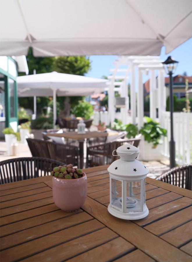 Für 8 Personen Mit Kamin&terrasse * Ostseebad Boltenhagen